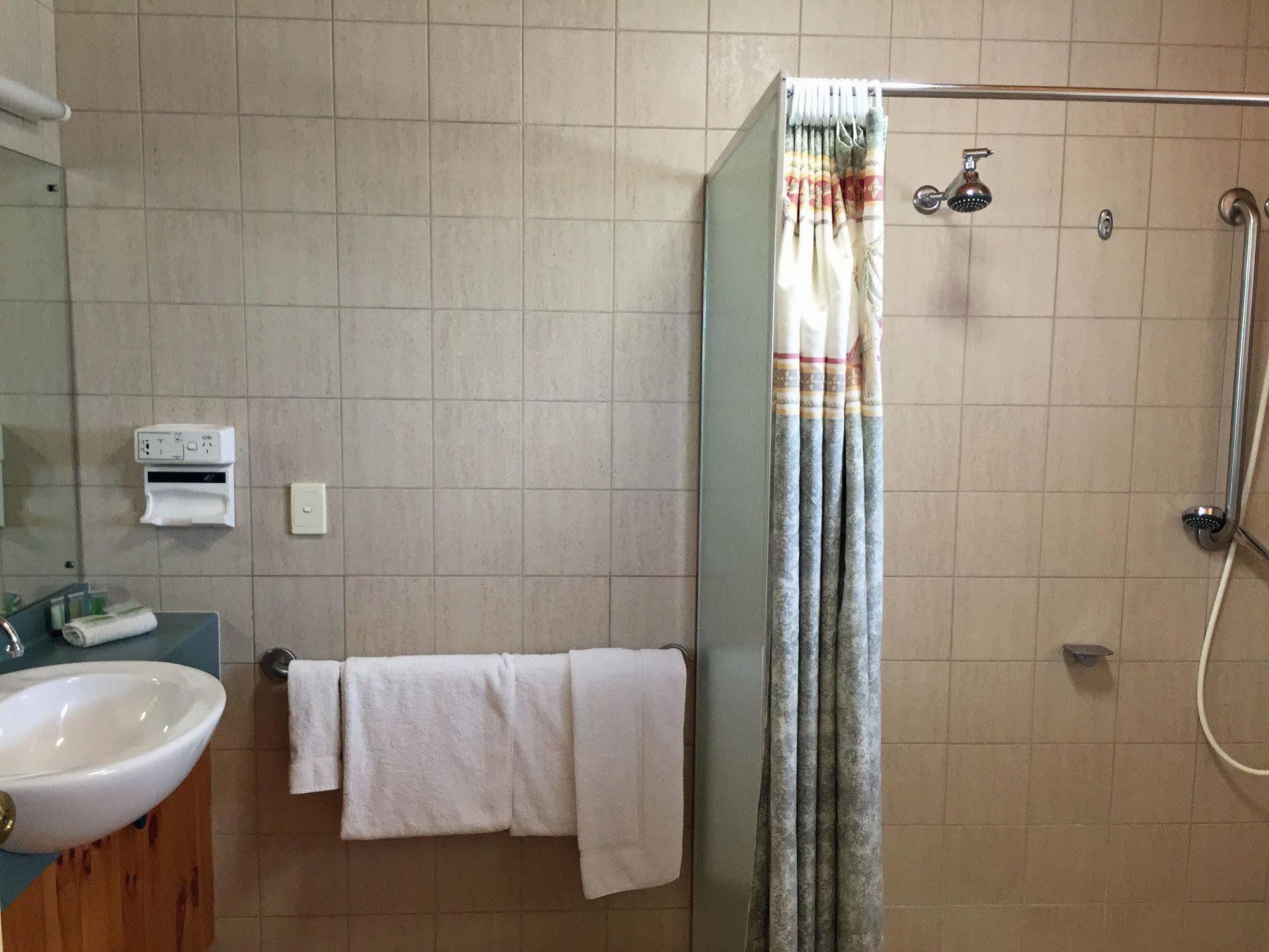 Coonawarra Place Motor Inn Ngoại thất bức ảnh
