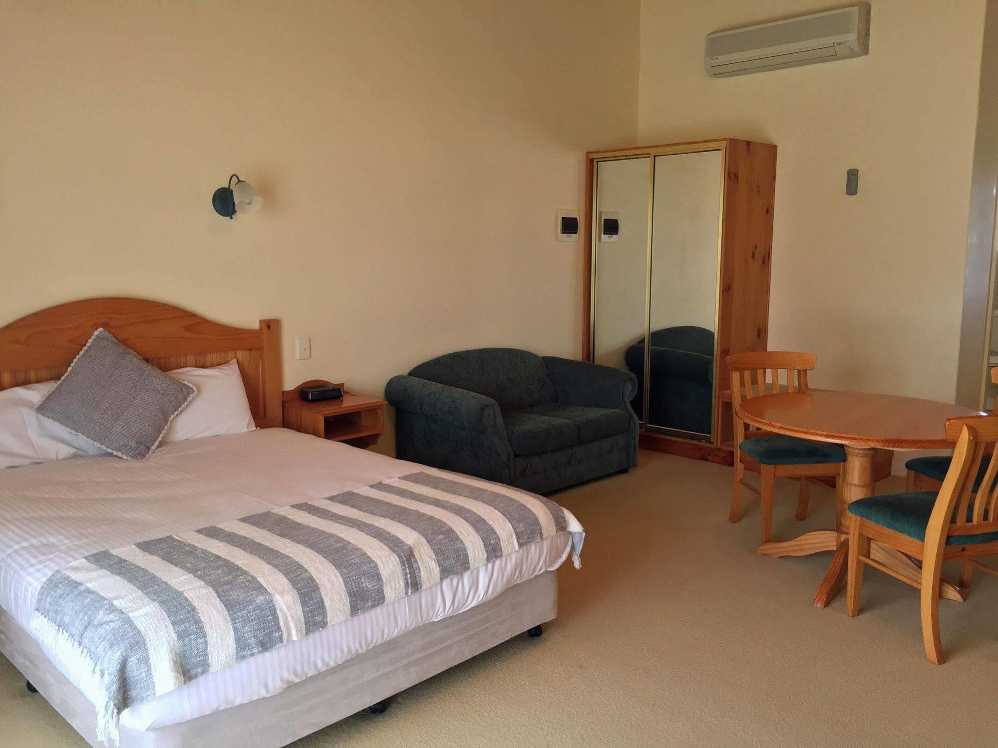 Coonawarra Place Motor Inn Ngoại thất bức ảnh